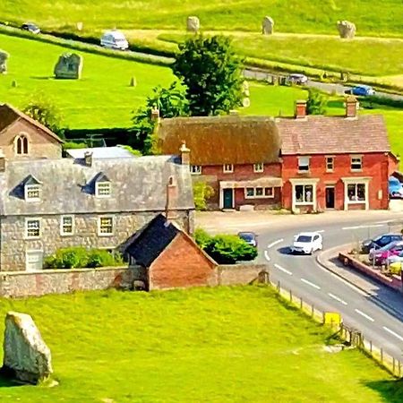 Silbury House Bed & Breakfast เอฟเบอรี ภายนอก รูปภาพ