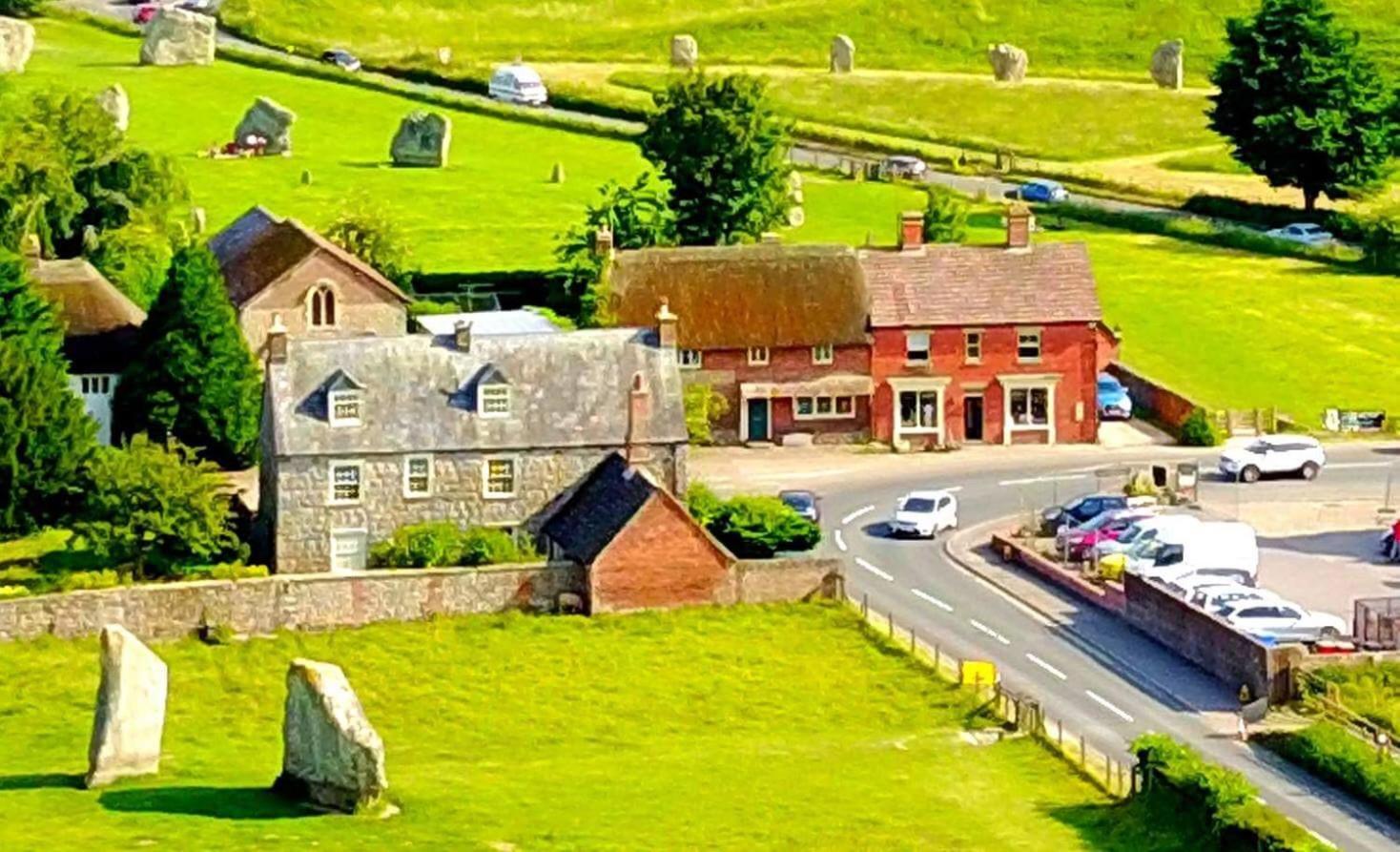 Silbury House Bed & Breakfast เอฟเบอรี ภายนอก รูปภาพ